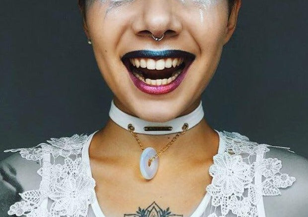 Iridescent Moon-Choker @liiratop